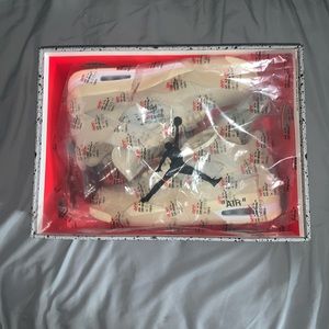 Off-White 4 “Sails”